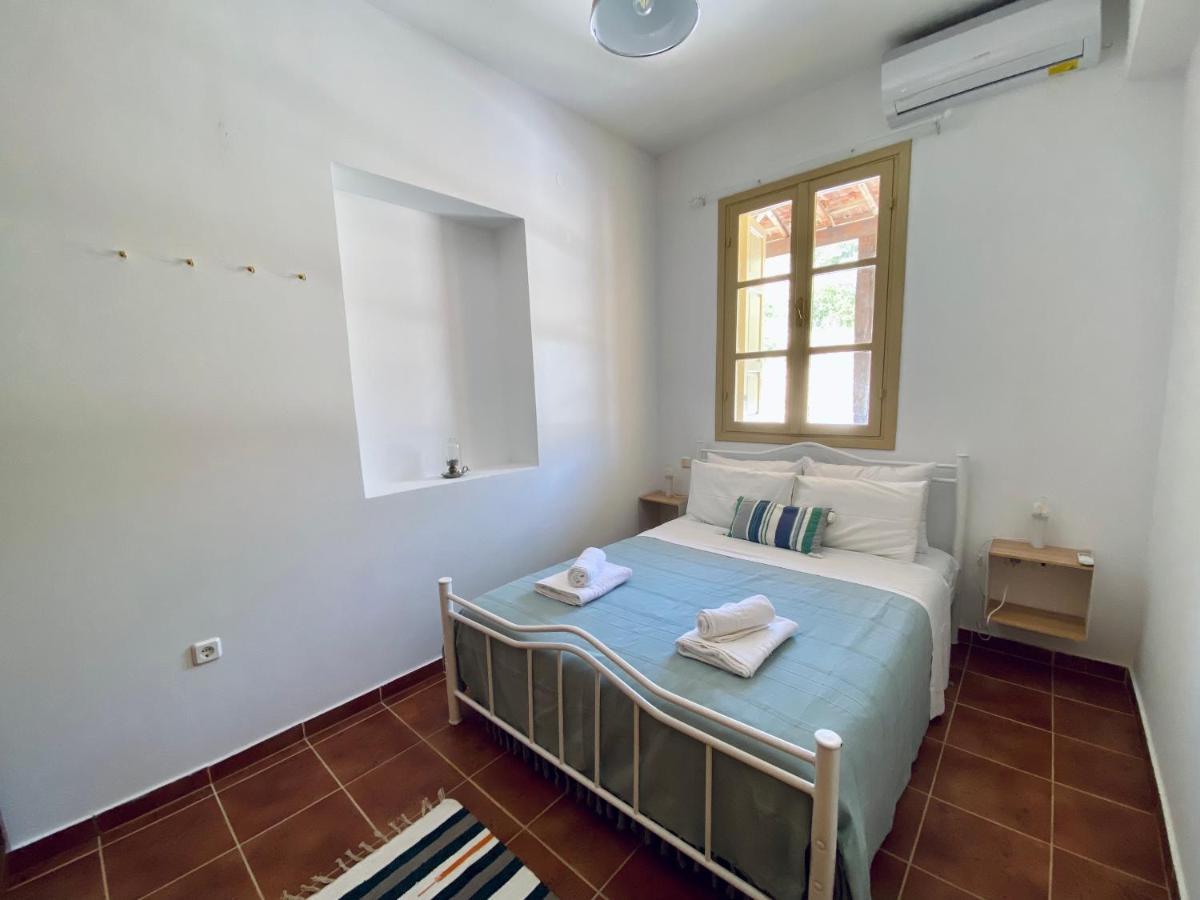 To Petrino Apartment Megisti Exterior photo